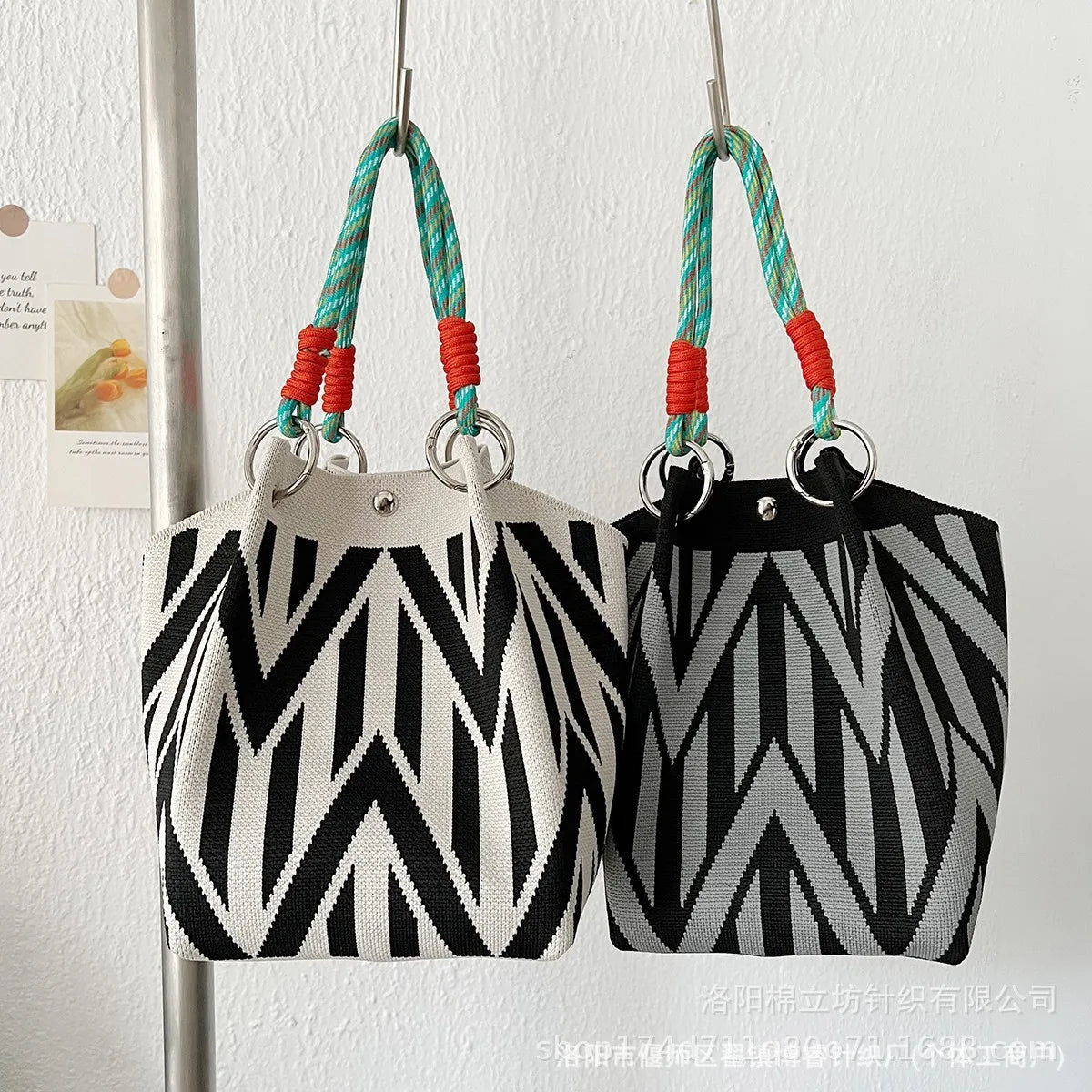 Knitted Bucket Tote — Woven Handbag for Everyday Elegance