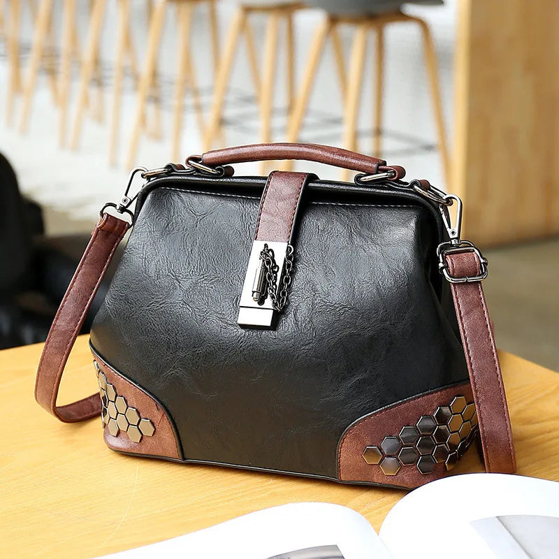 Vintage Leather Shoulder Bag — Timeless Everyday Handbag